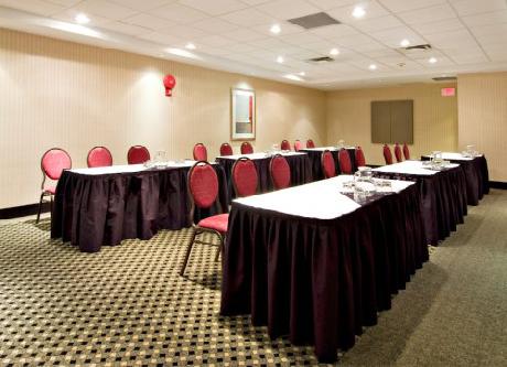 Holiday Inn Express Hotel & Suites SURREY