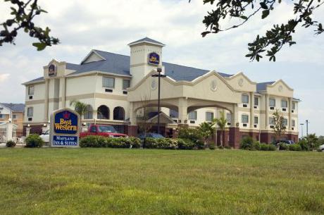 BEST WESTERN PLUS Mainland Inn & Suites