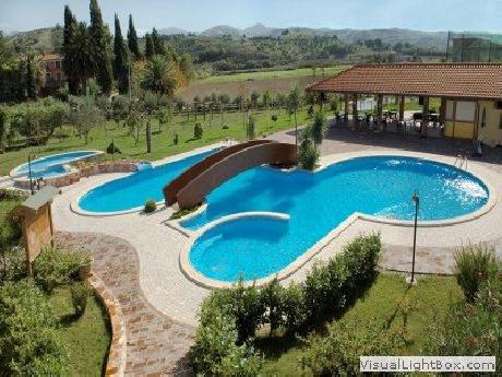 Parmenide Farm Holiday