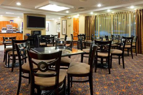 Holiday Inn Express Hotel & Suites WEST LONG BRANCH