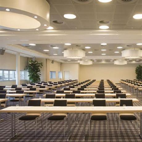 Moevenpick Hotel Amsterdam City Centre