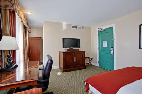 Holiday Inn Express SANTA BARBARA