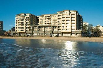 Oaks Plaza Pier Glenelg