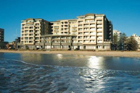 Oaks Plaza Pier Glenelg