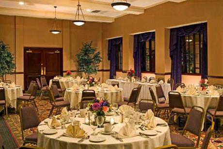 Four Points by Sheraton Boston Logan Airport