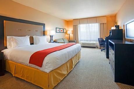 Holiday Inn Express Hotel & Suites EAU CLAIRE NORTH