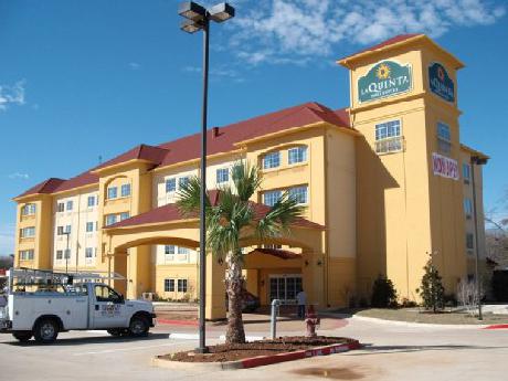 La Quinta Inn & Suites Fort Worth NE Mall