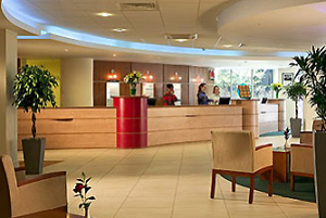 Ibis Navi Mumbai и Ibis  Nashik