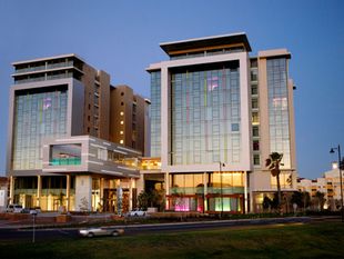 African Pride Crystal Hotel & Spa