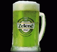 Праздничное зеленое пиво