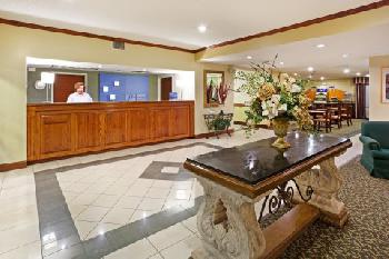 Holiday Inn Express SHELBY @ HWY 74