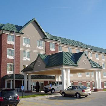 Town and Country Inn and Suites