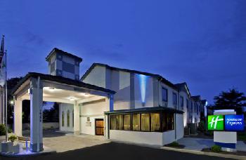 Holiday Inn Express CLEVELAND AIRPORT - BROOK PARK