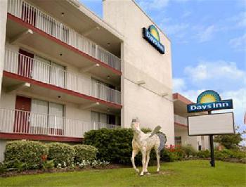 Days Inn and Suites Kill Devil Hills-Mariner