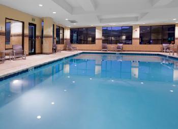 Holiday Inn Express Hotel & Suites LOGAN