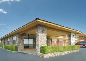 Econo Lodge Inn & Suites