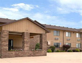 Super 8 Dewitt