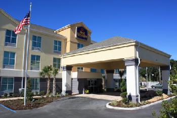BEST WESTERN PLUS Chain of Lakes Inn & Suites