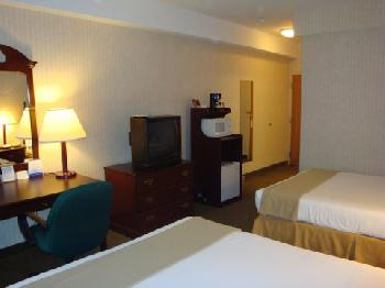 Holiday Inn Express Hotel & Suites MT. HOLLY-NJ TNPK EXIT 5