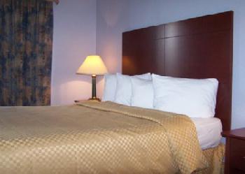 Syracuse Inn  Suites