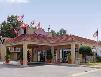 Days Inn Memphis at Graceland