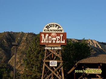 RUSTY CANNON MOTEL