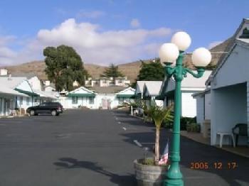 Dolphin Inn