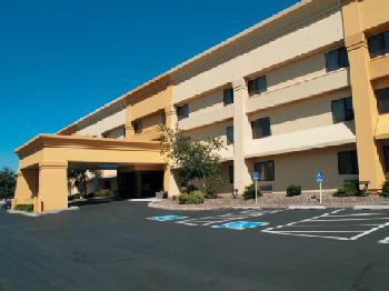 La Quinta Inn & Suites Harrisburg Airport Hershey