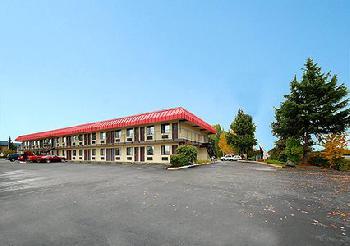 Econo Lodge Inn & Suites