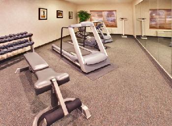Holiday Inn Express Hotel & Suites OMAHA WEST