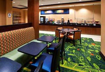 Fairfield Inn & Suites Louisville East