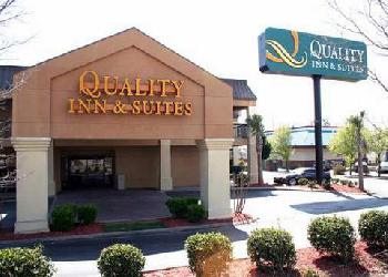Quality Inn & Suites at Six Flags