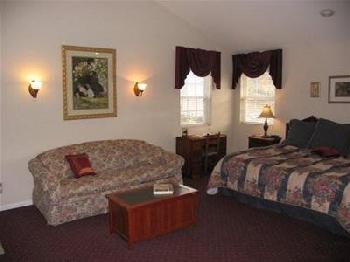 Hawk Valley Retreat & Cottages