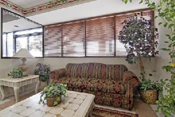 Americas Best Value Inn & Suites- Memphis/Graceland