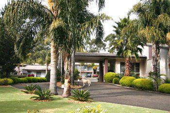 BEST WESTERN Fairway Motor Inn