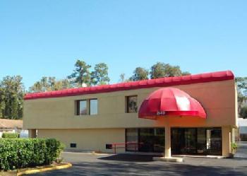 Econo Lodge University