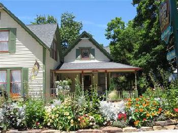 Heart of the Hills Inn