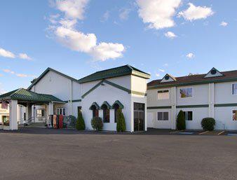 Super 8 Weymouth/Boston Area