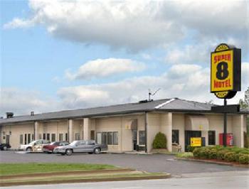 Super 8 Tupelo Airport