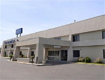 Baymont Inn and Suites Green Bay