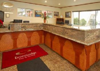 Econo Lodge  Inn & Suites Oakland Airport