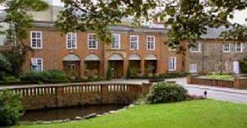 Hitchin Priory