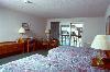 Royalty Inn