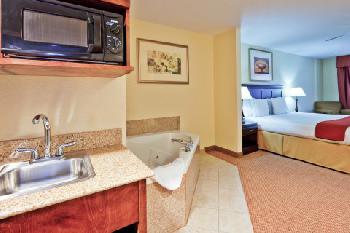 Holiday Inn Express Hotel & Suites PHILADELPHIA-CHOCTAW