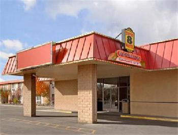 Super 8 Fallon