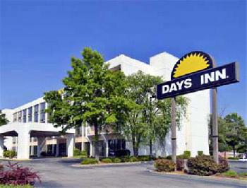 Days Inn and Suites SE Columbia Ft Jackson