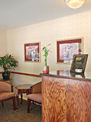 Dunsmuir Inn & Suites