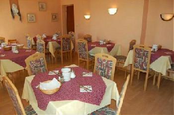 Crescent Suites Hotel