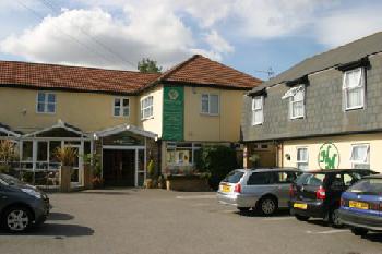 Hunters Meet Hotel
