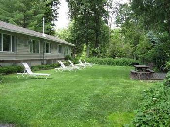 Hickory Grove Motor Inn